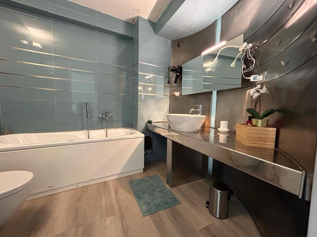 Loft 42 Apartment Pisa Bagian luar foto