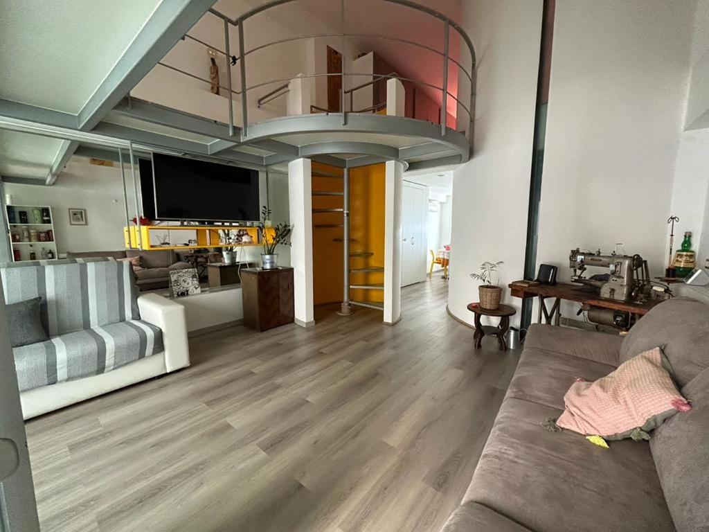 Loft 42 Apartment Pisa Bagian luar foto